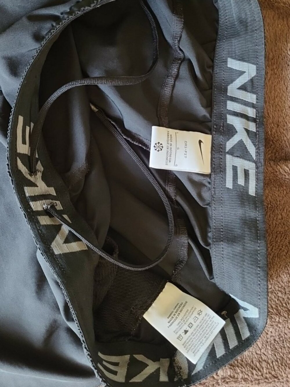 Nike Dri-fit Large shorts - Picture 2 of 4